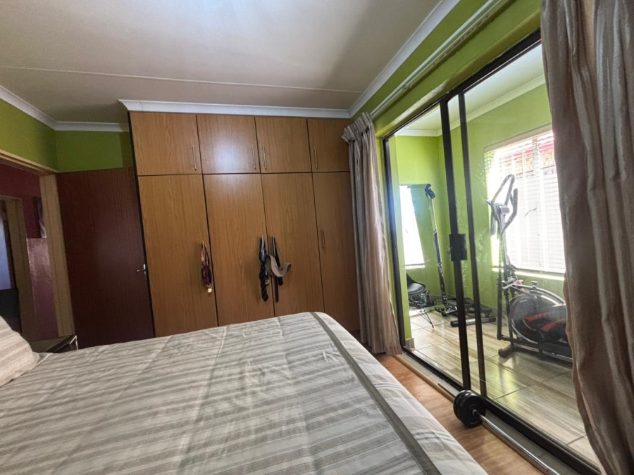 3 Bedroom Property for Sale in Vista Park Free State